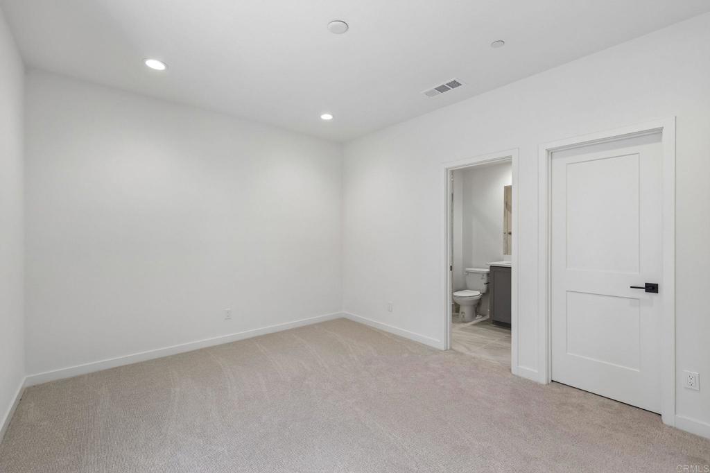 4949 Thistle Way Property Photo 11