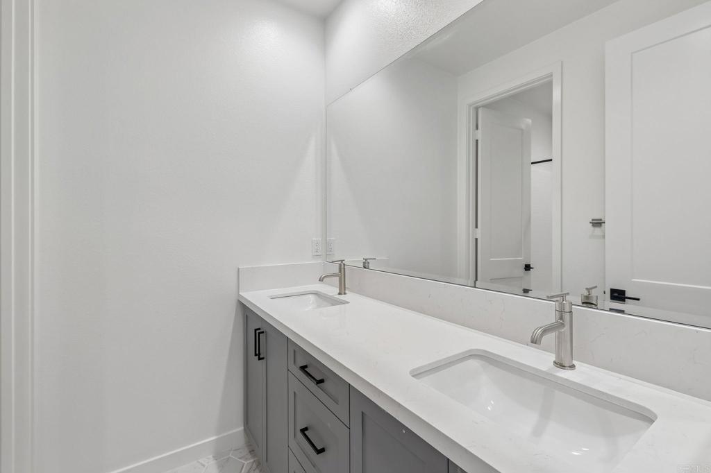 4949 Thistle Way Property Photo 23