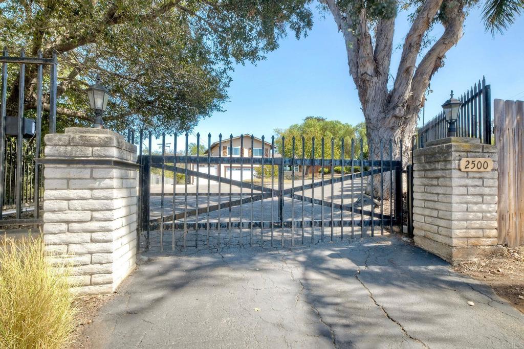 2500 Cranston Drive Property Photo 3