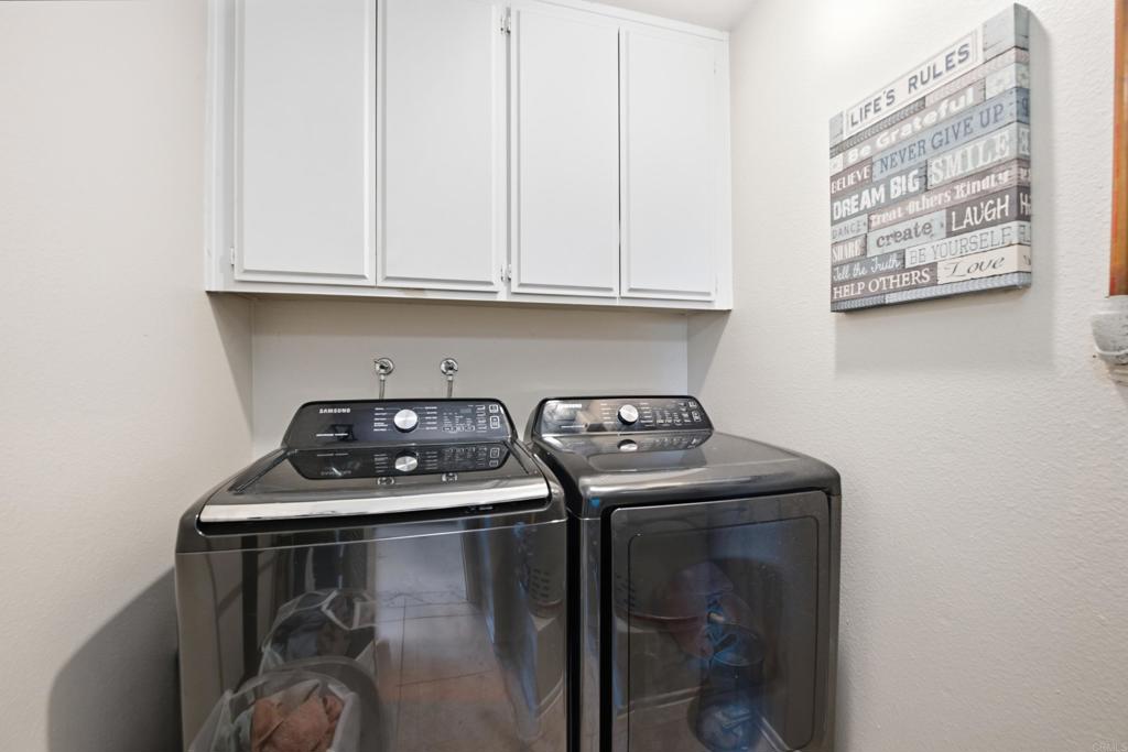 3553 Coconut Way Property Photo 13