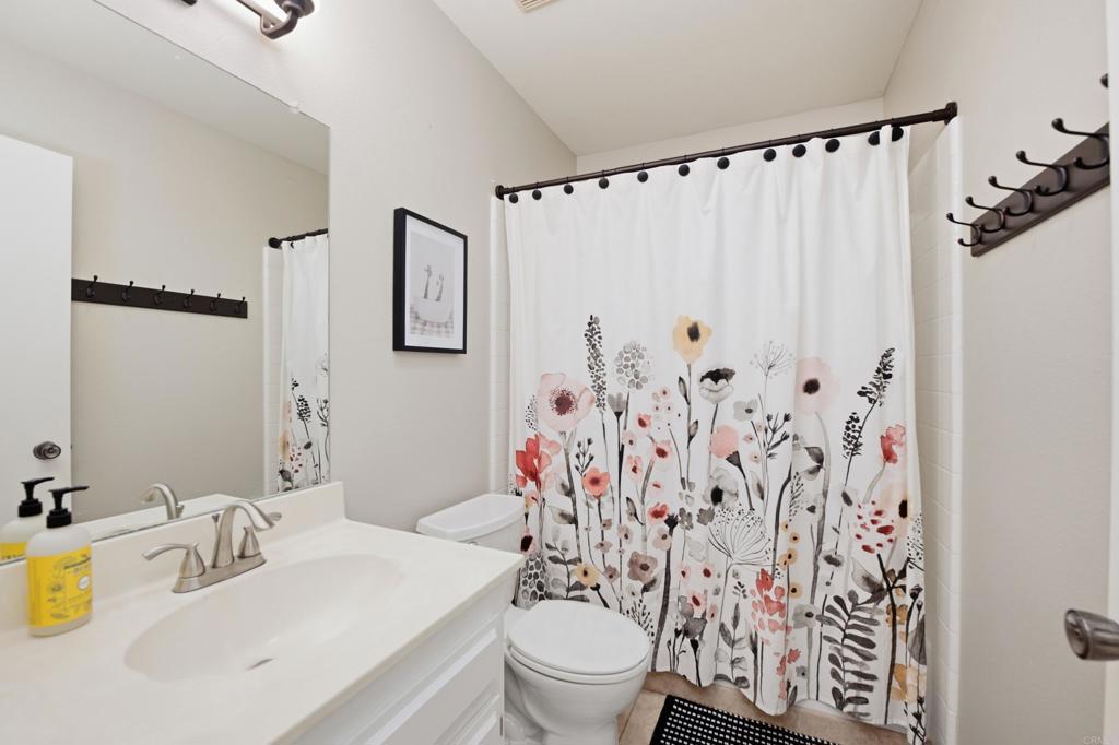 3553 Coconut Way Property Photo 16