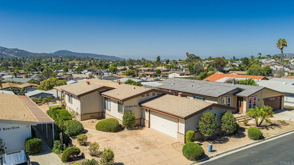 1711 Kiwi Property Photo 1