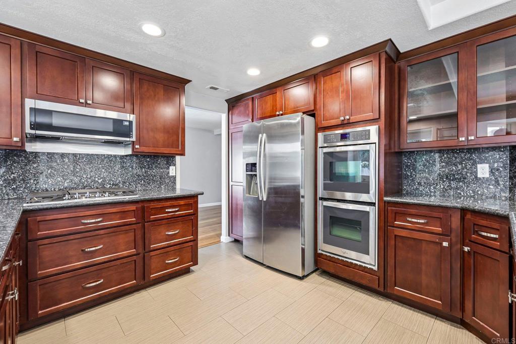 10168 Diamond Head Court Property Photo 9