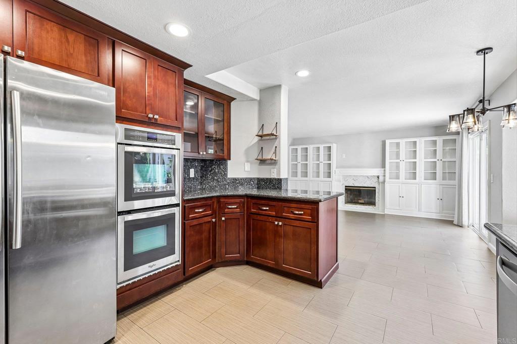 10168 Diamond Head Court Property Photo 12