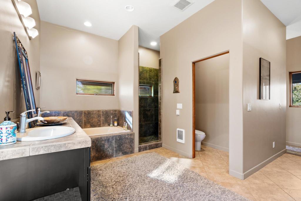 2810 Three Peaks Lane Property Photo 36