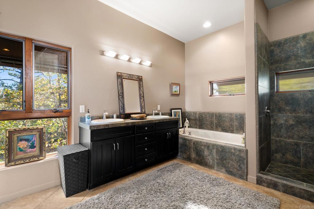 2810 Three Peaks Lane Property Photo 37