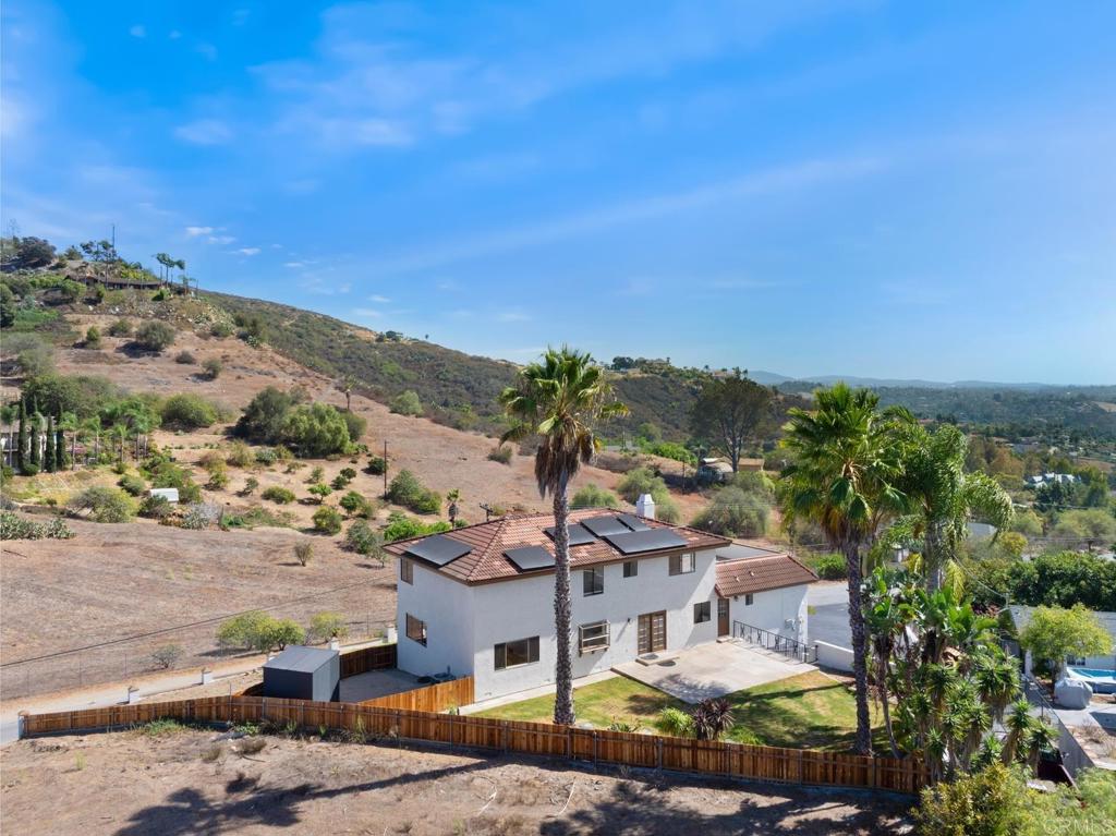 1820 Elevado Road Property Photo 4