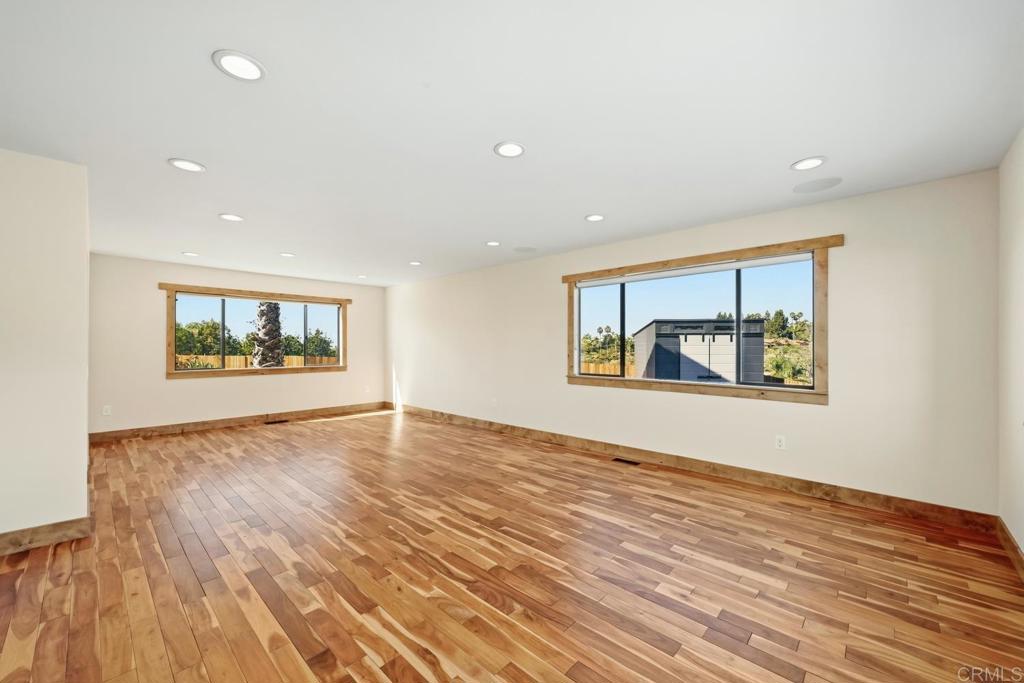 1820 Elevado Road Property Photo 10