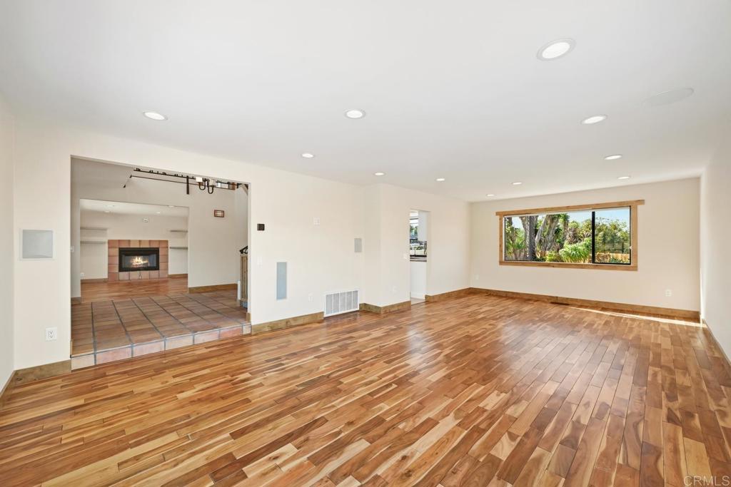 1820 Elevado Road Property Photo 11
