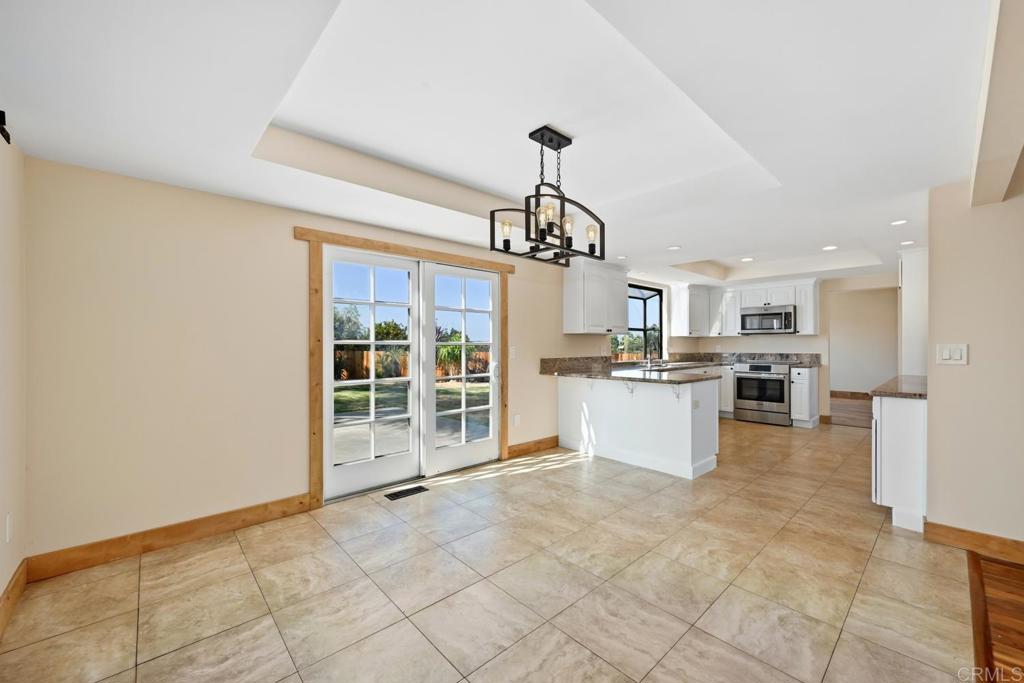 1820 Elevado Road Property Photo 17