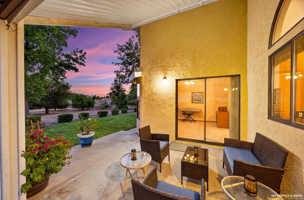 23543 Oriente Way Property Photo 12