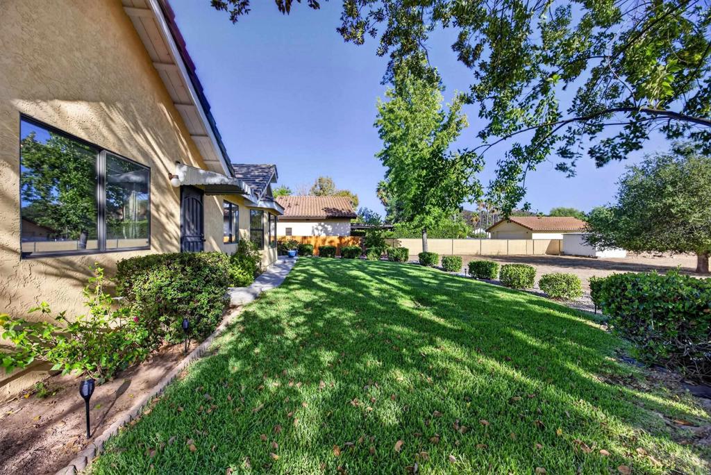 23543 Oriente Way Property Photo 34