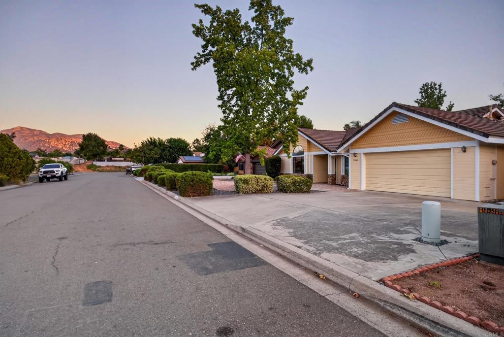 23543 Oriente Way Property Photo 35