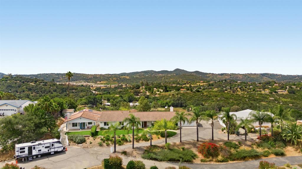 13801 Jake Road Property Photo 2