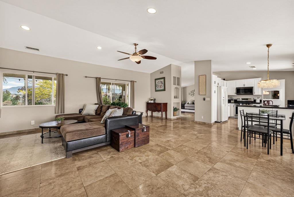 13801 Jake Road Property Photo 15