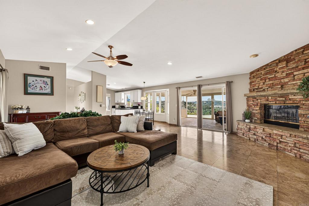 13801 Jake Road Property Photo 16