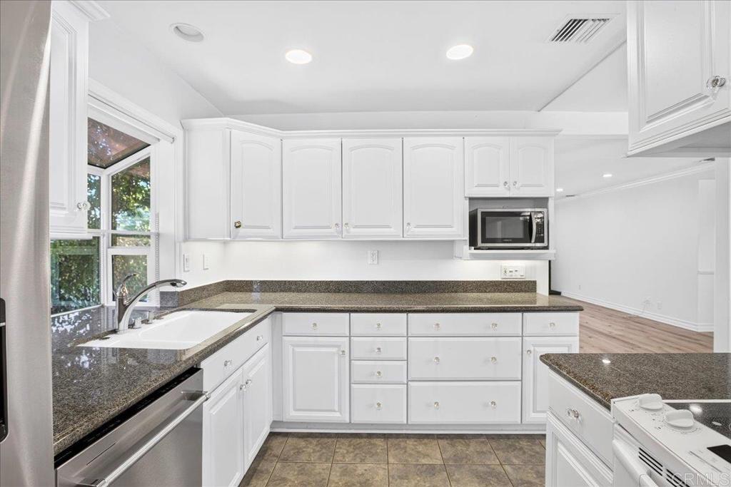 183 Sandberg Street Property Photo 13