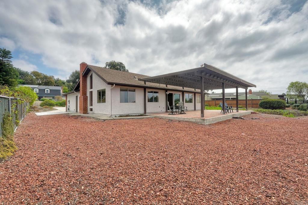 2233 Valley Road Property Photo 15