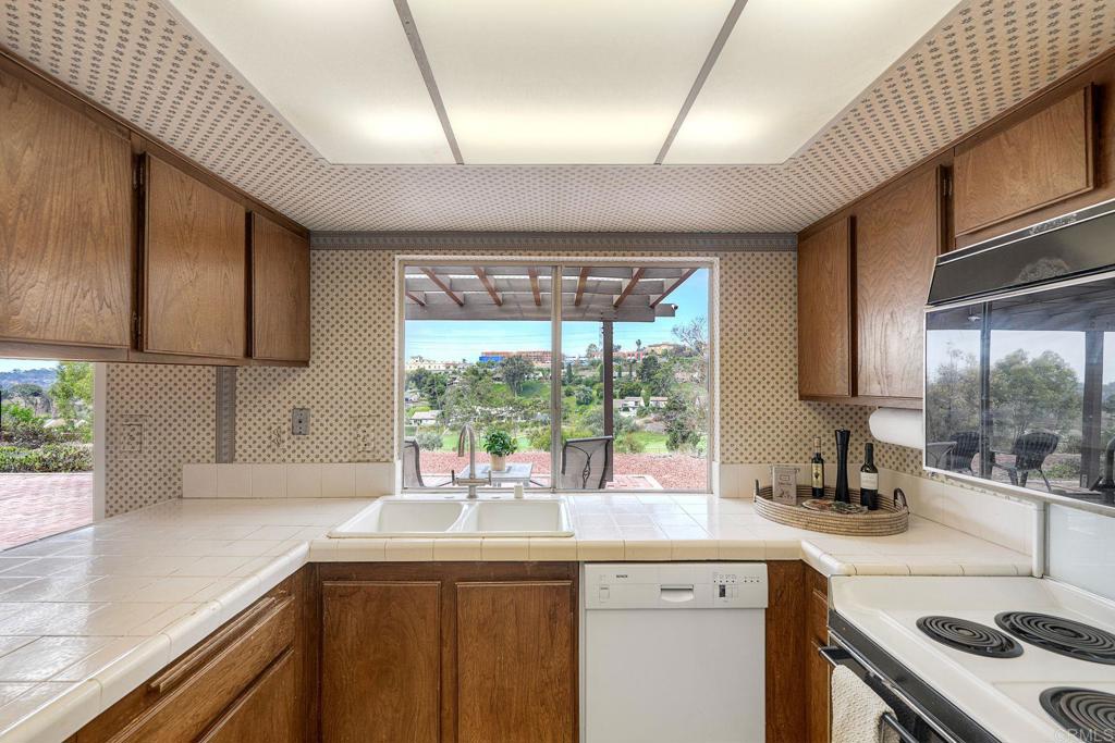 2233 Valley Road Property Photo 25