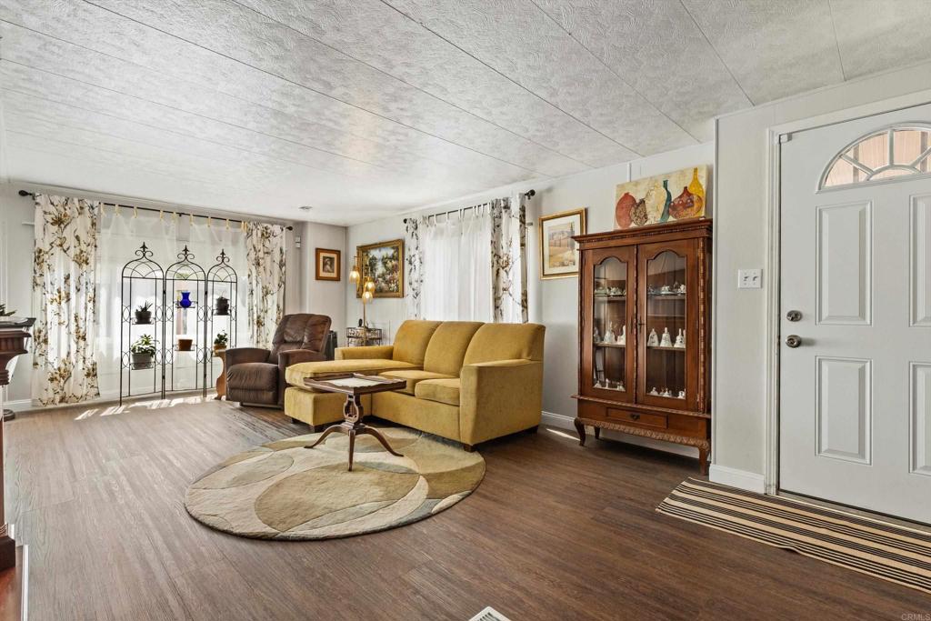 2280 E Valley Parkway 127 Property Photo 4