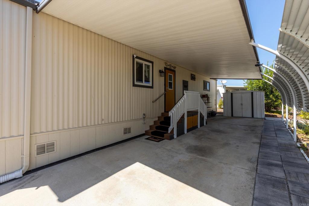 2280 E Valley Parkway 127 Property Photo 28
