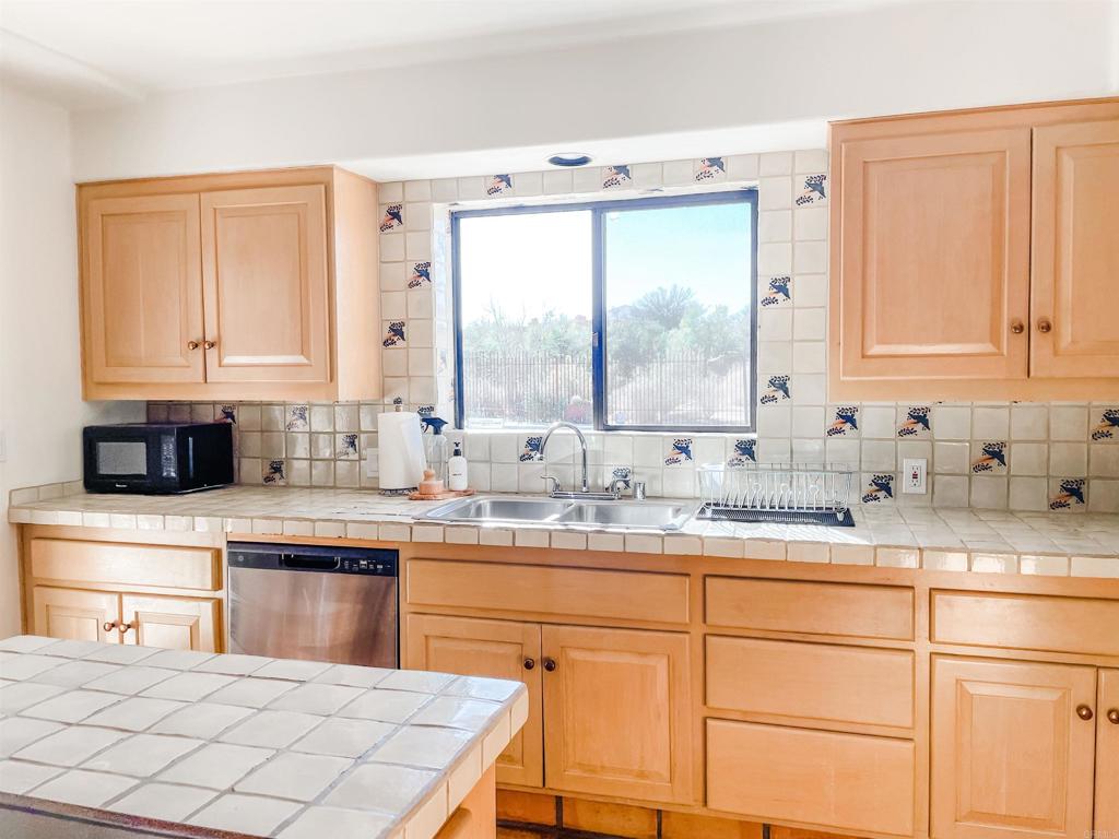 2122 Rams Hill Drive Property Photo 14