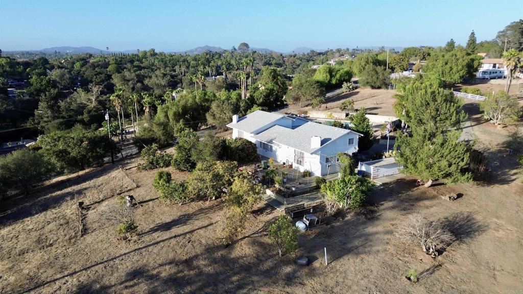1701 Acacia Lane Property Photo 7