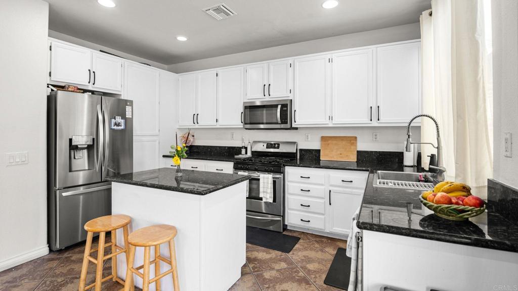 38977 Lone Cir Property Photo 11