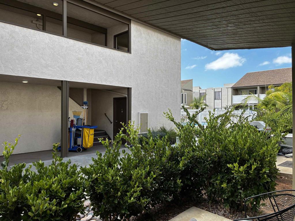 8034 Linda Vista 1d Property Photo 17