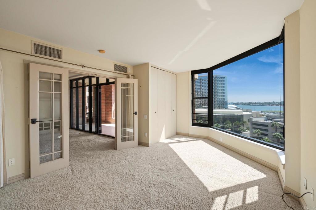 500 W Harbor 1110 Property Photo 36
