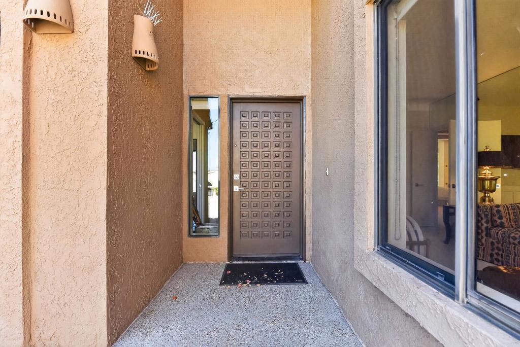 4708 Desert Vista Drive Property Photo 2