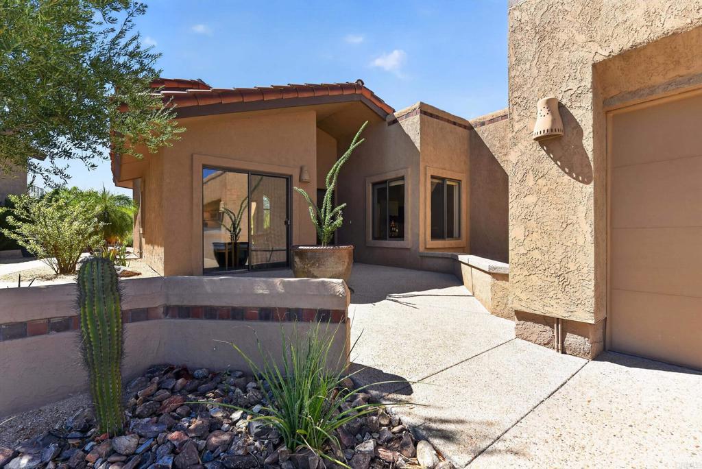 4708 Desert Vista Drive Property Photo 3