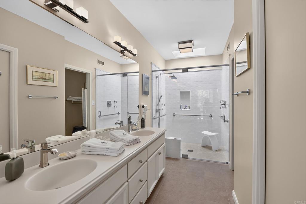 4708 Desert Vista Drive Property Photo 17
