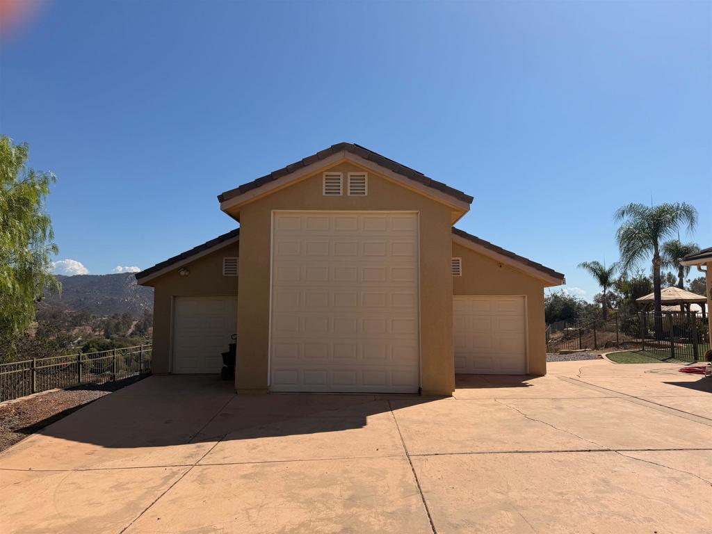 3041 Rue Montreux Property Photo 2