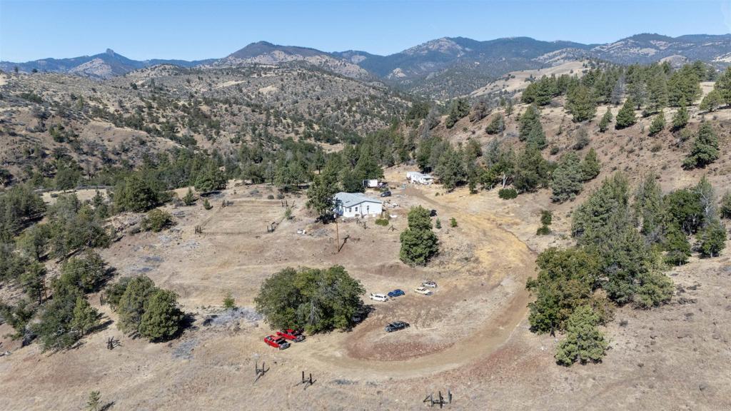 17626 Camp Creek Road Property Photo 1