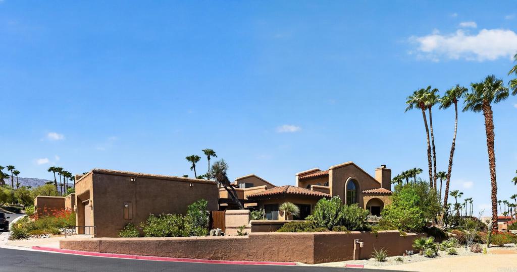 1961 Desert Vista Property Photo 1