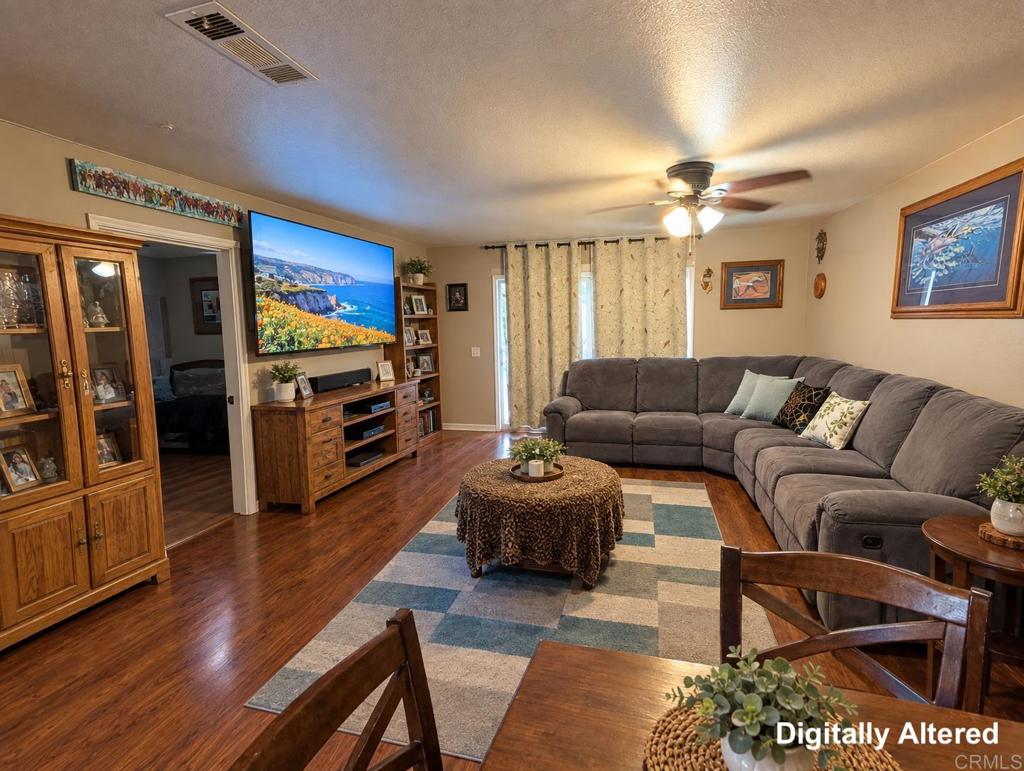 406 410 Borden Road Property Photo 4