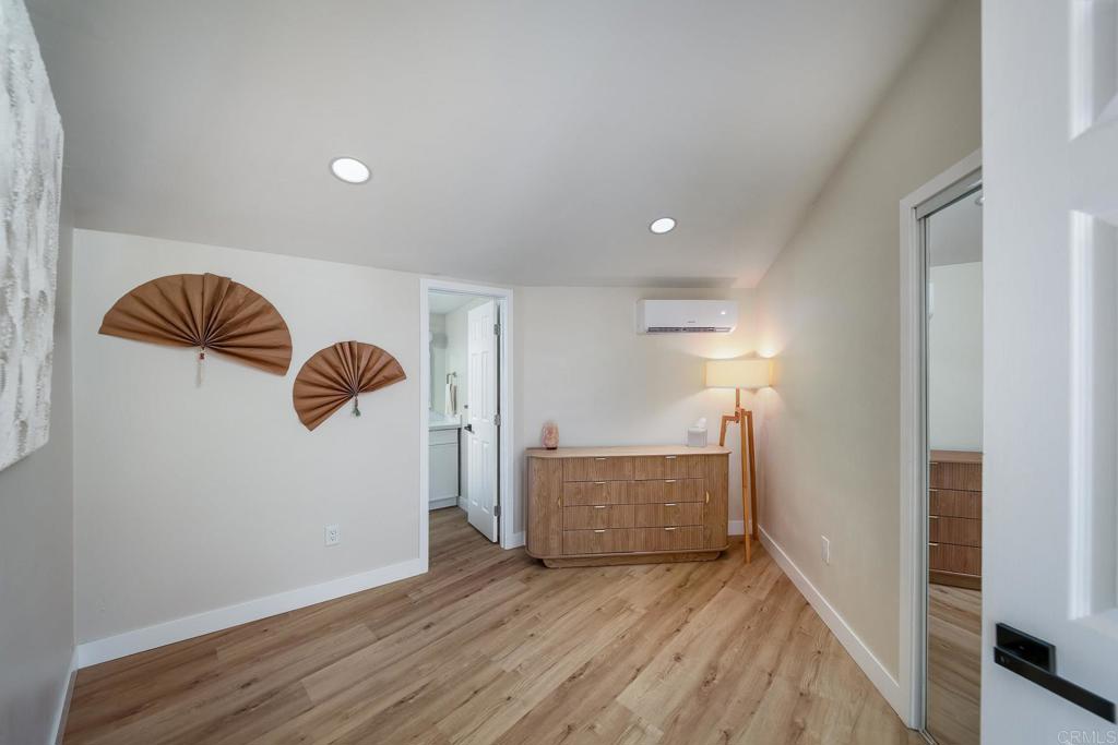 719 La Presa Avenue Property Photo 10