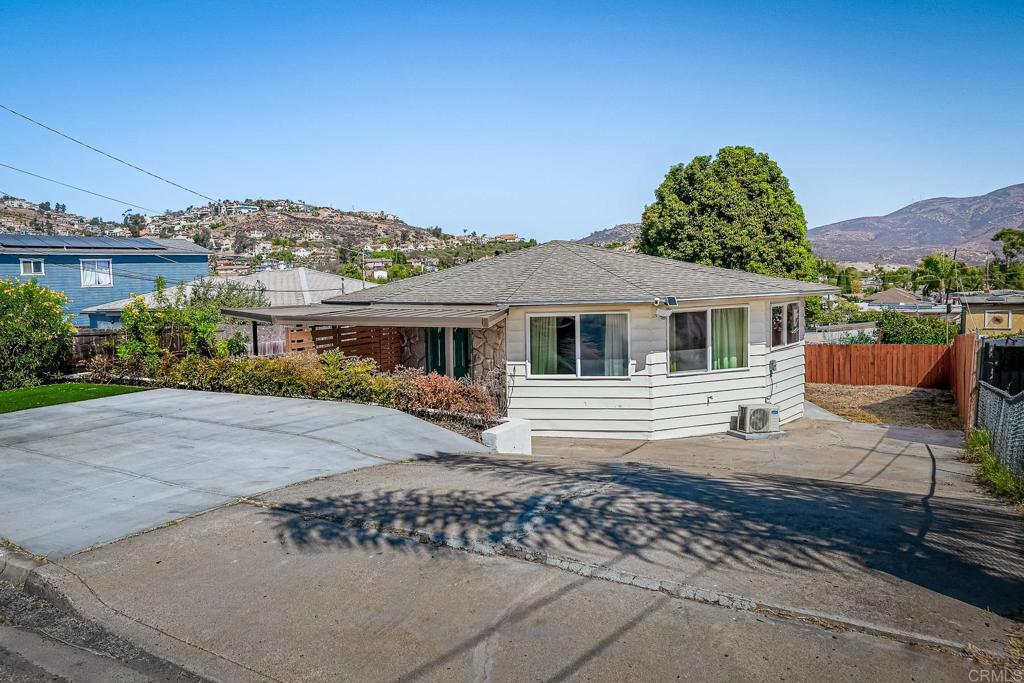719 La Presa Avenue Property Photo 19