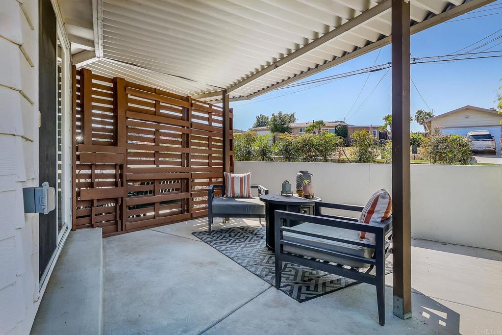 719 La Presa Avenue Property Photo 21