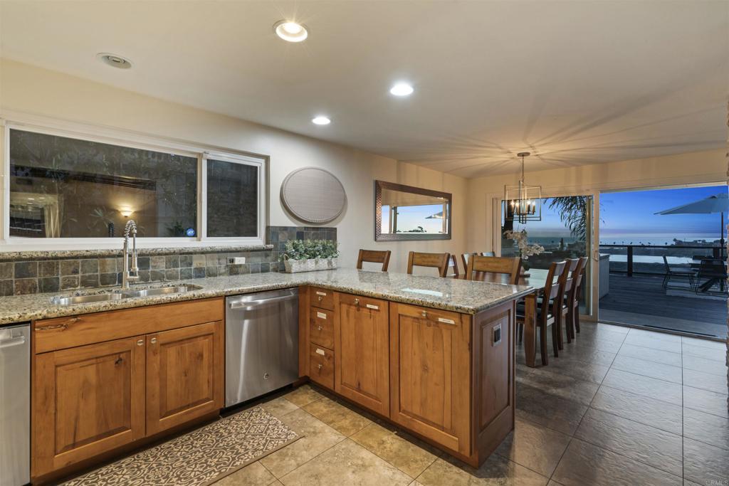 4347 Highland Drive Property Photo 11