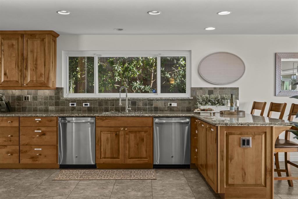 4347 Highland Drive Property Photo 12