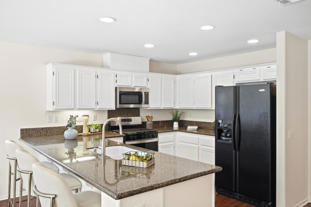 1009 Longfellow Court Property Photo 11