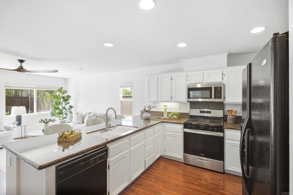 1009 Longfellow Court Property Photo 13