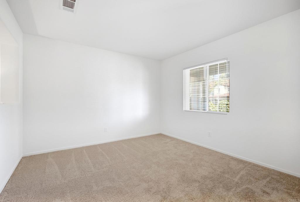 1009 Longfellow Court Property Photo 32