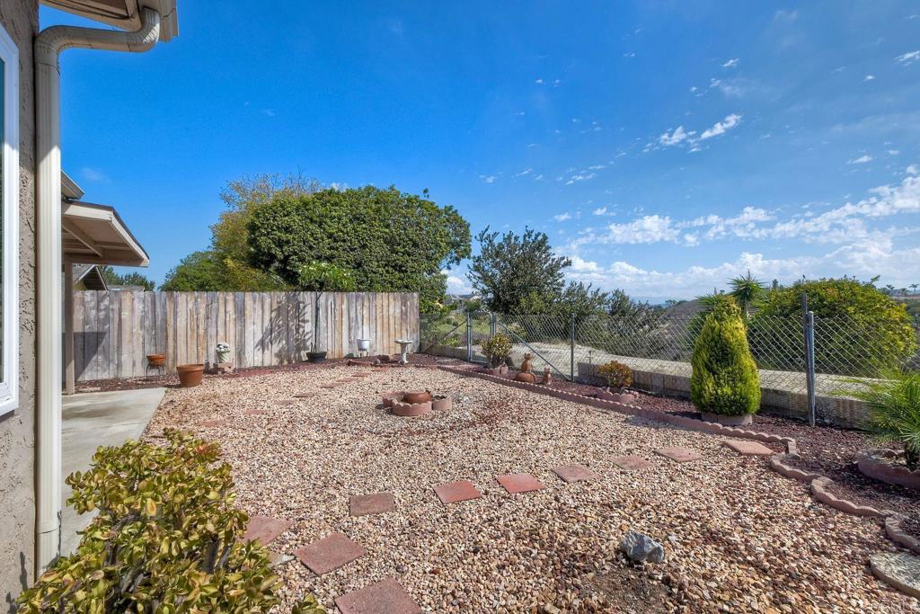 1344 Panorama Ridge Property Photo 23