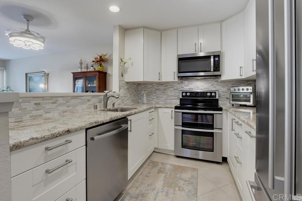 12555 Oaks North Drive 102 Property Photo 11