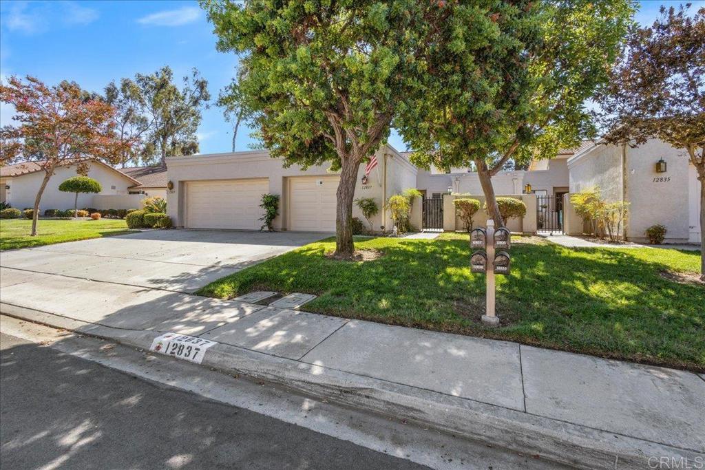 12837 Via Moura Property Photo 2