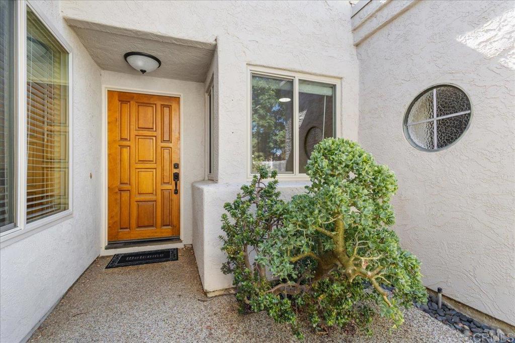 12837 Via Moura Property Photo 3