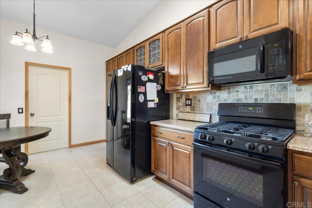 12837 Via Moura Property Photo 5